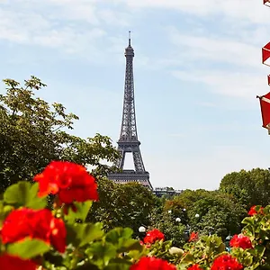 Hotel Plaza Athenee - Dorchester Collection Paryż